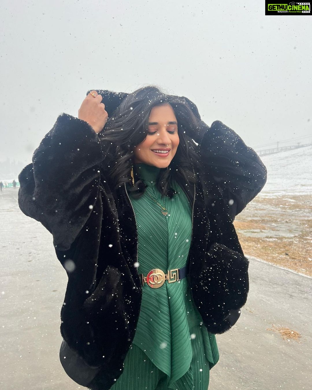 Kanika Mann Instagram - ⛄️ Gulmarg, Kashmir