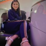 Kanika Mann Instagram - Heard the weather in London is tooo good 🤓 . . . Wearing @ikichic_official Flats @gucci