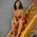 Kanika Mann Instagram - For the promotions of #tumerabanja ♥️ Hope you all have watched .. If not .. Go to the link in my bio 🤷‍♂️ You will love it for sure #timesmusic #umarriaz #kanikamann Styled by: @styleitupbyaashna Outfit: @raasabysakshi 💄 @makeupbynayan