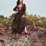 Kanika Mann Instagram - Styled by: @styleitupbyaashna Shot by: @yngtj Outfit: @raasabysakshi Makeup & Hair: @celebsmakeupbysejal @makeoverbysejalthakkar Photo Assistant: @dhruwang9 @bunty_acharya #kanikamann #styleitupbyaashna