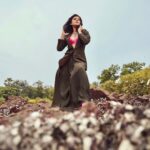 Kanika Mann Instagram - Styled by: @styleitupbyaashna Shot by: @yngtj Outfit: @raasabysakshi Makeup & Hair: @celebsmakeupbysejal @makeoverbysejalthakkar Photo Assistant: @dhruwang9 @bunty_acharya #kanikamann #styleitupbyaashna