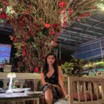 Kanika Mann Instagram - Swipe to see my chappals 😋