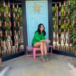 Kanika Mann Instagram - चल ताड़ मुझे 👀 - says my joota here !