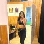 Kanika Mann Instagram - Again dumping dump 🤭 Pichli post delete krdi insta ne Mail aaaya khte too hot to keep 😏
