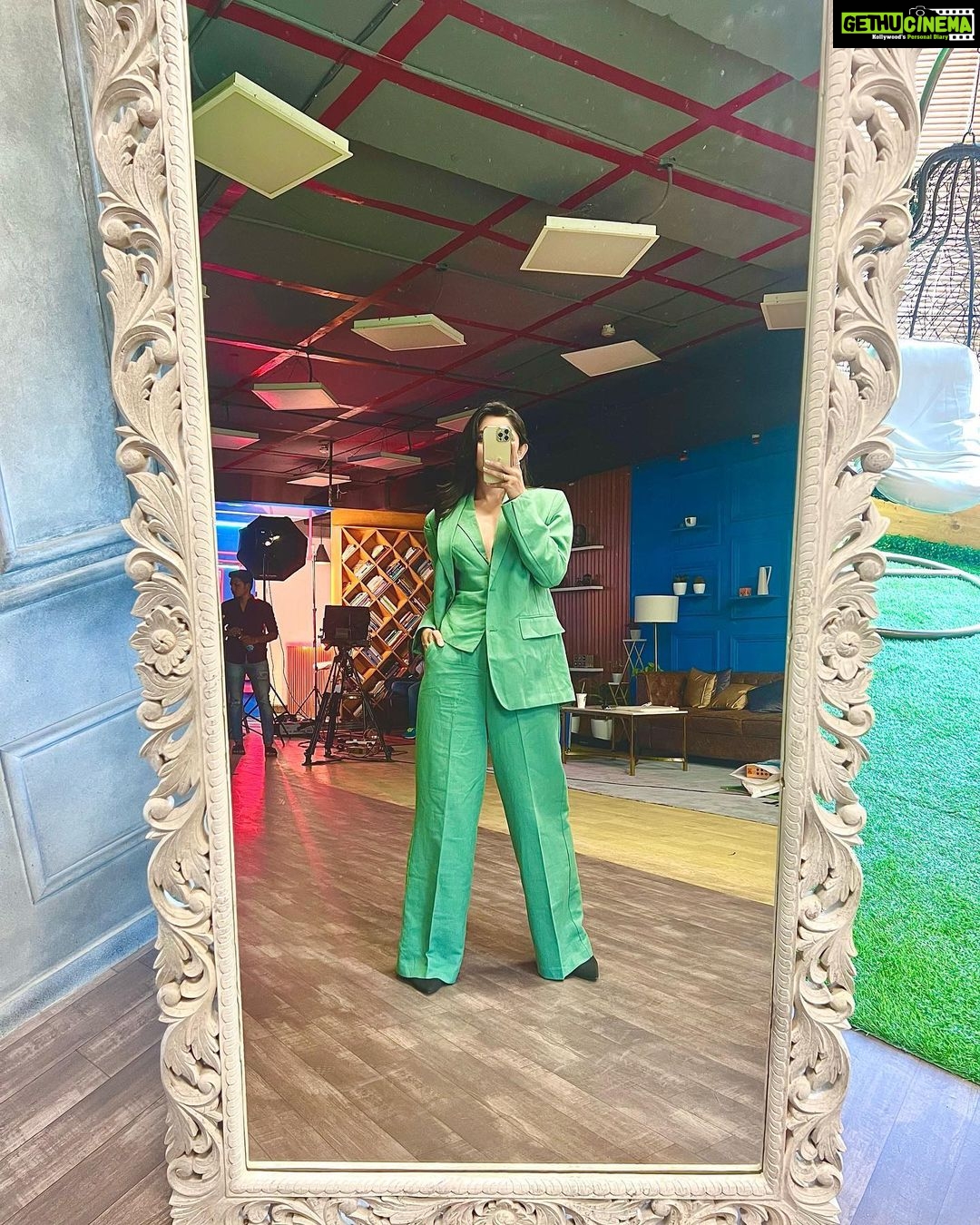 Kanika Mann Instagram - Again dumping dump 🤭 Pichli post delete krdi insta ne Mail aaaya khte too hot to keep 😏
