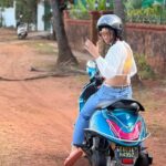 Kanika Mann Instagram - Saaamne dekh k follow krna tha … Muje hi dekhta raha 🤕
