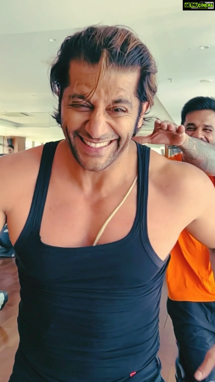 Karanvir Bohra Instagram - Somebody help me from this monster @praneeth_kumarrrr These 3 days of detox is very very painful