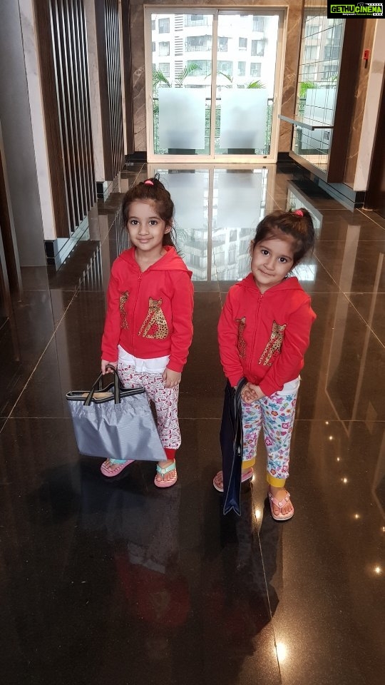 Karanvir Bohra Instagram - THE HEART SONG❤ How ironic that I just found this video today, a day before #valentineday and with such innocence they conveyed what is love.... that "love and dont break hearts." Awwwww my @twinbabydiaries I love you so so so much