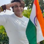 Karanvir Bohra Instagram - Happy #74republicday2023 Do you know your rights, your constitution... See the link in bio 👆 📸 @haroon_ali15