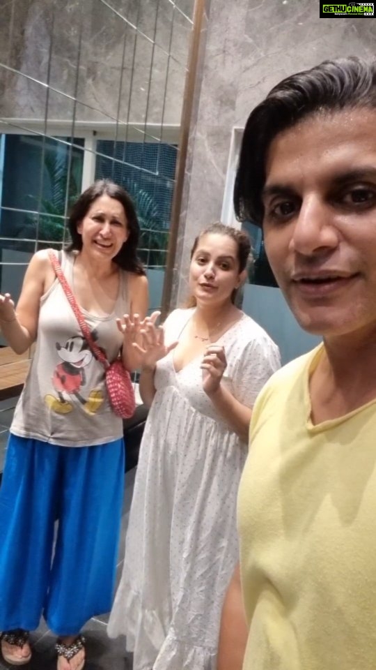 Karanvir Bohra Instagram - Sach mein, saare mothers ko salaam... hats off to all the mothers @bombaysunshine @anitahassanandani