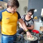 Karanvir Bohra Instagram - When you just can't understand your mother @madhu.hariom Pls tell me, meri kya galti hai? #kvbreels #madhubohra #momson #maabeta #karnvirbohra