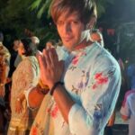 Karanvir Bohra Instagram - Happy #lohri and #sankranti .... To new beginnings🙏❤️ 📸 @haroon_ali15