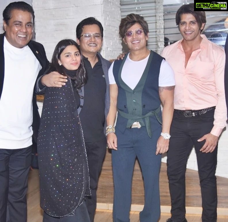 Karanvir Bohra Instagram - What a pleasure meeting @drshrikantshinde son of our Hon CM @mieknathshinde ji Had a wonderful time discussing his vision about sustainability and the environment. With @yashbirla @rakeshagrawalrk @sagar9 @saherbhamla Thank u @asifbhamlaa for being such a gracious host and @bhamlafoundation congratulations for the Mumbai campaign of Business with a conscience. #Ecobiz best wishes 2the team