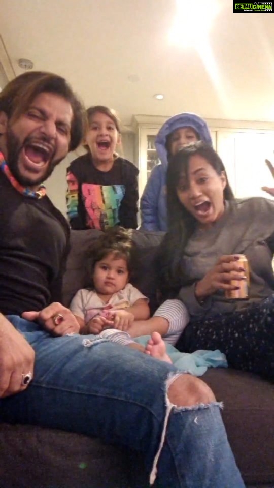 Karanvir Bohra Instagram - #christmas is #aroundthecorner @thebabysnowflake @instadiamond55 @twinbabydiaries