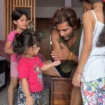 Karanvir Bohra Instagram - OK! Who has played this game before #lunmirchi #childhoodmemories