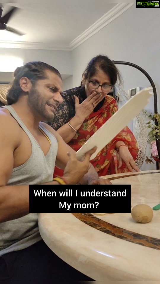 Karanvir Bohra Instagram - Me: When will she ever understand me? Mom : when will he ever understand me? #mothersonbond #madhubohra #karanvirbohra