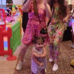 Karanvir Bohra Instagram - Thise is when we realised( August 4 @tarajaymahhi ‘a birthday) that we have a #natunatu lover in the family, i think next year she will dance on the #oscar stage @thebabysnowflake Or probably take the Oscar and make all the Indian women period like @guneetmonga and @kartikigonsalves for #elephantwhispers Congratulations the entire team of #RRR