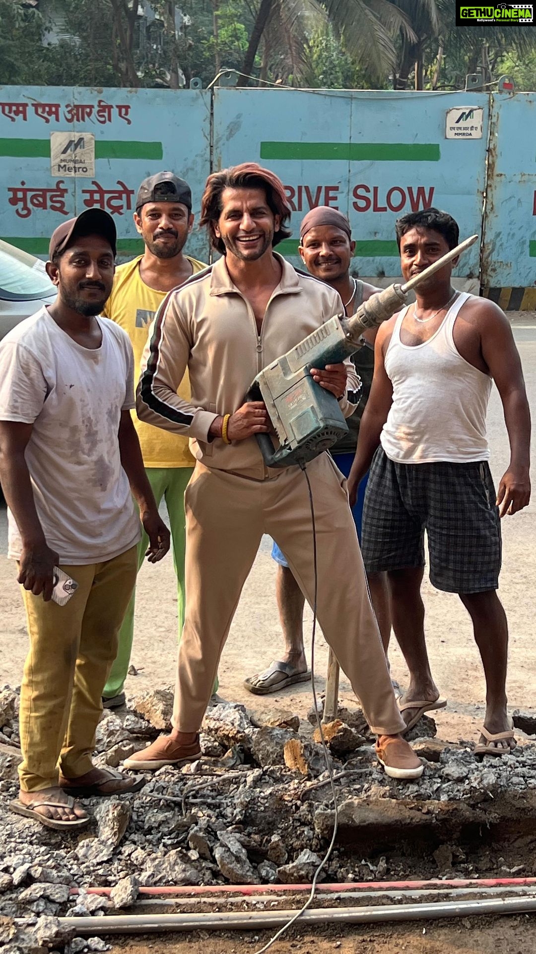 Karanvir Bohra Instagram - The hard work that they do is #undescribable and full respect… and the work that we do brings a smile on their face and makes their day… which makes my day , , which makes me #lovemyjob even more for them ❤️ Thanking God