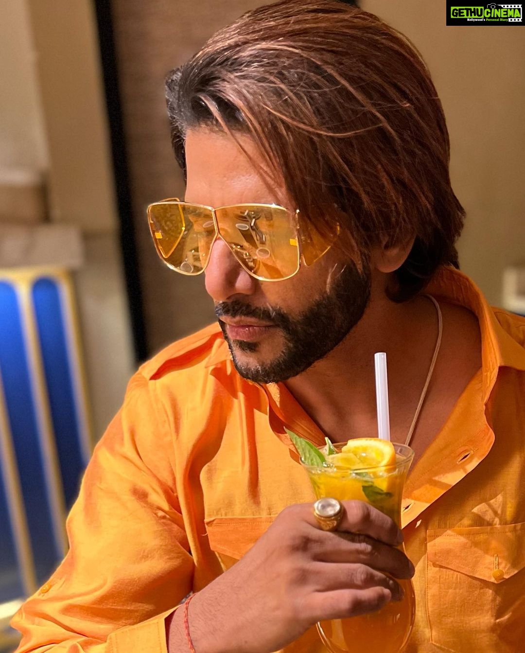 Karanvir Bohra Instagram - Iftaar mubarak⭐️🌙