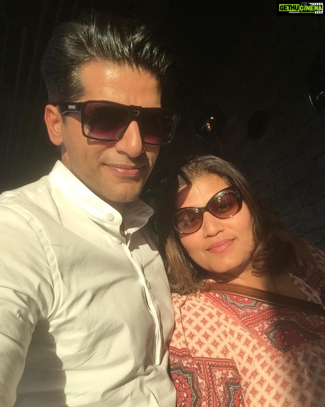 Karanvir Bohra Instagram - We fight and then we fight a lot but as long as the heart that’s connected the love is eternal ❤️ happy siblings day dids 🤗