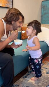 Karanvir Bohra Instagram - I’m never going to try the icecream trick on her again… she gets so woe-ful! ☹ She is very serious about her ice-cream …. P.S. And no she didn’t have the ice-cream from the floor! 😂 We stopped her just in time!