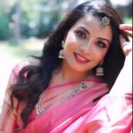 Kavya Shetty Instagram - Love for Pastels never ends💖 This beautiful pink Kanchipuram tissue silk saree from @muhurthaworld is perfect pick for your wedding mornings and for a classy feel . #kanchipuramsilksaree #muhurthaworld VC @theimageryhouse Styling @styledbyzoya_ Jewellery @bcos_its_silver Make Up @makeoverby_kavyamalnad Hair @hairstylistchaithra Blouse @prati_bimba_ PR @dimple_raj @epyhreverse Bangalore, India