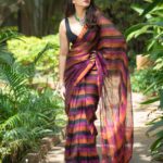Kavya Shetty Instagram - Summer Favourite 🤩🔥 I am wearing a Handloom Linen Saree from @utpaladesigns which is breathable and comfortable for all summer occasions ❤️ #handloomsaree #utpaladesigns Click @theimageryhouse Styling @styledbyzoya_ Jewellery @bcos_its_silver Make Up @makeoverby_kavyamalnad Hair @hairstylistchaithra PR @dimple_raj @epyhreverse 📍 @holidayvillageblr.resort Bangalore, India