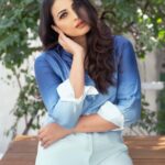 Kavya Shetty Instagram - 💙💙💙 Photo @jimmynomula Creative Producer @ramugajjala Digitec @rjrachastoryteller Styling @smitha_prakash19 Outfit @tvarusstudio Jewellery @jewelboxbyarnav Makeup @makeupby_chandana_amaravadi Hair @glamupwithrohini Location @olivebistrohyd