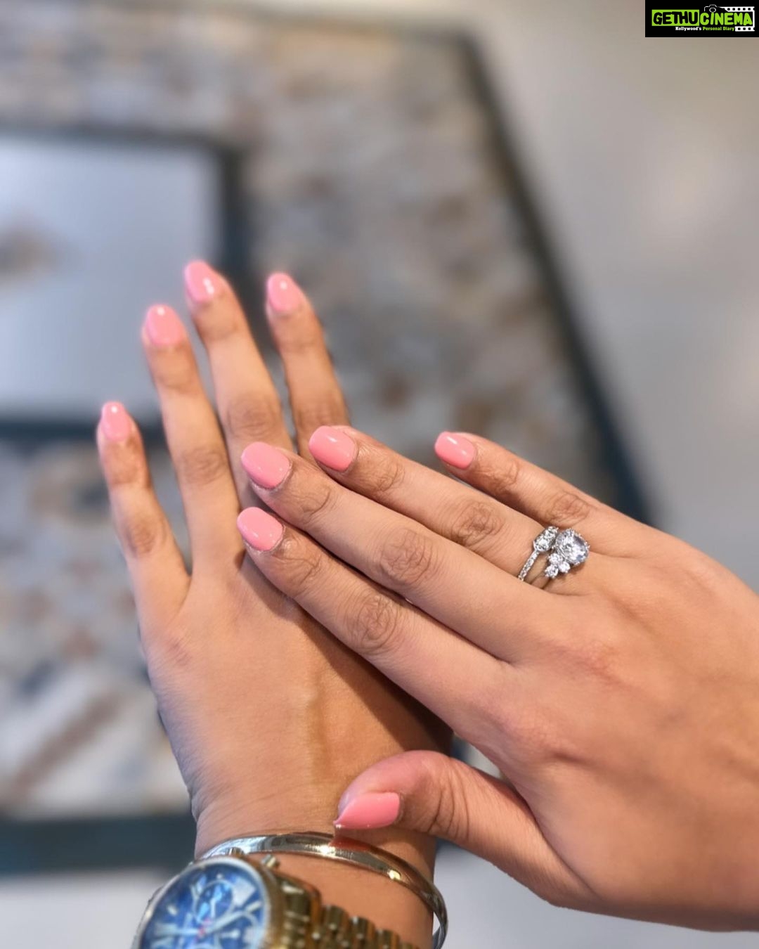 Kavya Shetty Instagram - Self care is how you take your power back 😇 Take this as your sign to treat yourself ♥️ Had the best time as always @bodycraftspasalon in Lavelle Road - BENGALURU for the most relaxing cut , colour and mani -pedi . 📍 @bodycraftspasalon, Lavelle Road Haircut & Styling @lun.hauzel Mani - pedi with Opi #hosted #bodycraft #bangalore #beauty #salon Bodycraft Spa & Salon
