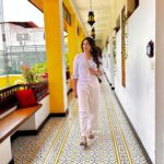 Kavya Shetty Instagram - Brimming with regal heritage and plush luxury, @fortekochi shines like a pearl on Princess Street. @fortekochi is the perfect pick to spend a weekend in the heart of Kochi. Biennale or not, book this property on your next visit, and thank me later 😉 #ForteKochi #PaulJohnHotels #PaulJohnResorts #Kochi #kerala Kochi, India