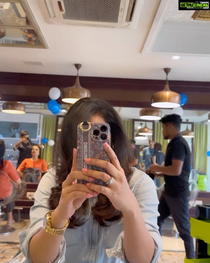 Kavya Shetty Instagram - Self care is how you take your power back 😇 Take this as your sign to treat yourself ♥️ Had the best time as always @bodycraftspasalon in Lavelle Road - BENGALURU for the most relaxing cut , colour and mani -pedi . 📍 @bodycraftspasalon, Lavelle Road Haircut & Styling @lun.hauzel Mani - pedi with Opi #hosted #bodycraft #bangalore #beauty #salon Bodycraft Spa & Salon