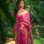 Kavya Shetty Instagram - 𝑮𝒊𝒗𝒆𝒂𝒘𝒂𝒚 𝑨𝒍𝒆𝒓𝒕 😍💖 This UGADI, celebrate with Muhurtha! We would love to see how you’re celebrating this festive season. Share your Ugadi moments with us using #UgadiWithMuhurtha and one lucky winner gets a chance to win a saree from Muhurtha! ❤️ Get creative and share your pictures and Videos with us on your Ugadi moments. How to enter? 1. Follow @muhurthaworld and @kavyashettyofficial 2.Tag 3 friends asking to participate in the contest and follow us (only working accounts) 3.Share your Ugadi moments with us using #UgadiWithMuhurtha -Accounts created just for giveaway purpose will not qualify. -Giveaway valid across the world -1 lucky winner will be chosen and the winner will be announced on 23rd March. Stay Tuned❤️ Shot @theimageryhouse Styling @styledbyzoya_ Jewellery @bcos_its_silver Make Up @makeoverby_kavyamalnad Hair @hairstylistchaithra Blouse @prati_bimba_ PR @dimple_raj @epyhreverse Bangalore, India