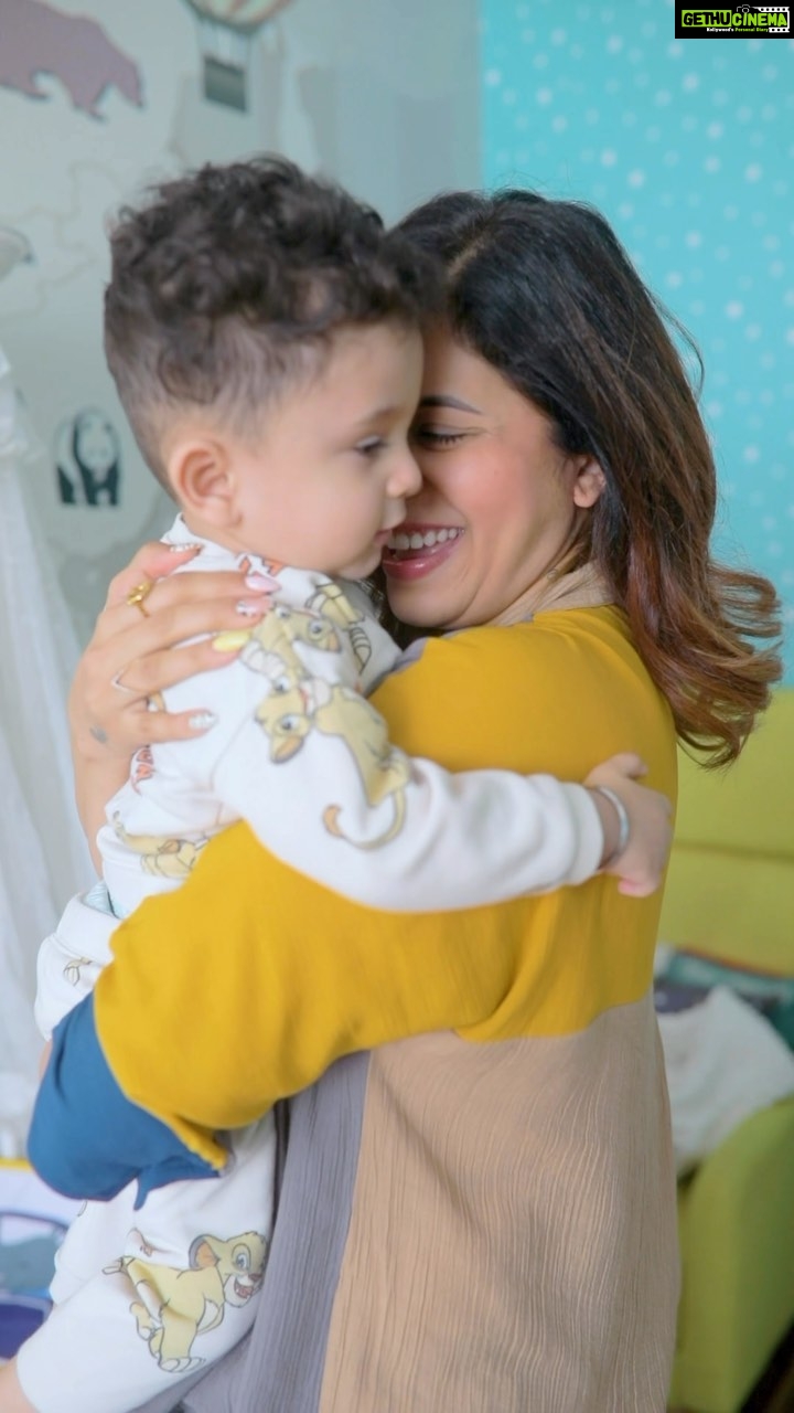 Kishwer Merchant Instagram - I can connect to the sense of duty that comes with being a parent. Dabur Baby Care products are the ideal choice for my little Nirvair as they are made with natural, baby safe and gentle ingredients. ✔️Dabur offers a wide variety of products, including diapers, baby wipes and the entire range of personal care products. ✔️His fragile skin needs sensitive care, and Dabur Baby Wash is 100% soap-free, soothing, soft, and tear-free. ✔️Aloe vera, licorice and winter cherry are among the baby-loving ayurvedic components found in Dabur Baby lotion. It locks moisture and soothes his skin. Check @daburbabycare on Amazon! . . . #DaburBabyCare #BondOverBaby #BabyProducts #MomBlogger #MommyBlogger #Ad #KishwerMerchant #Dabur #BabyLotion #BabyShower #BabyDiapers #BabyWipes #Mumbai
