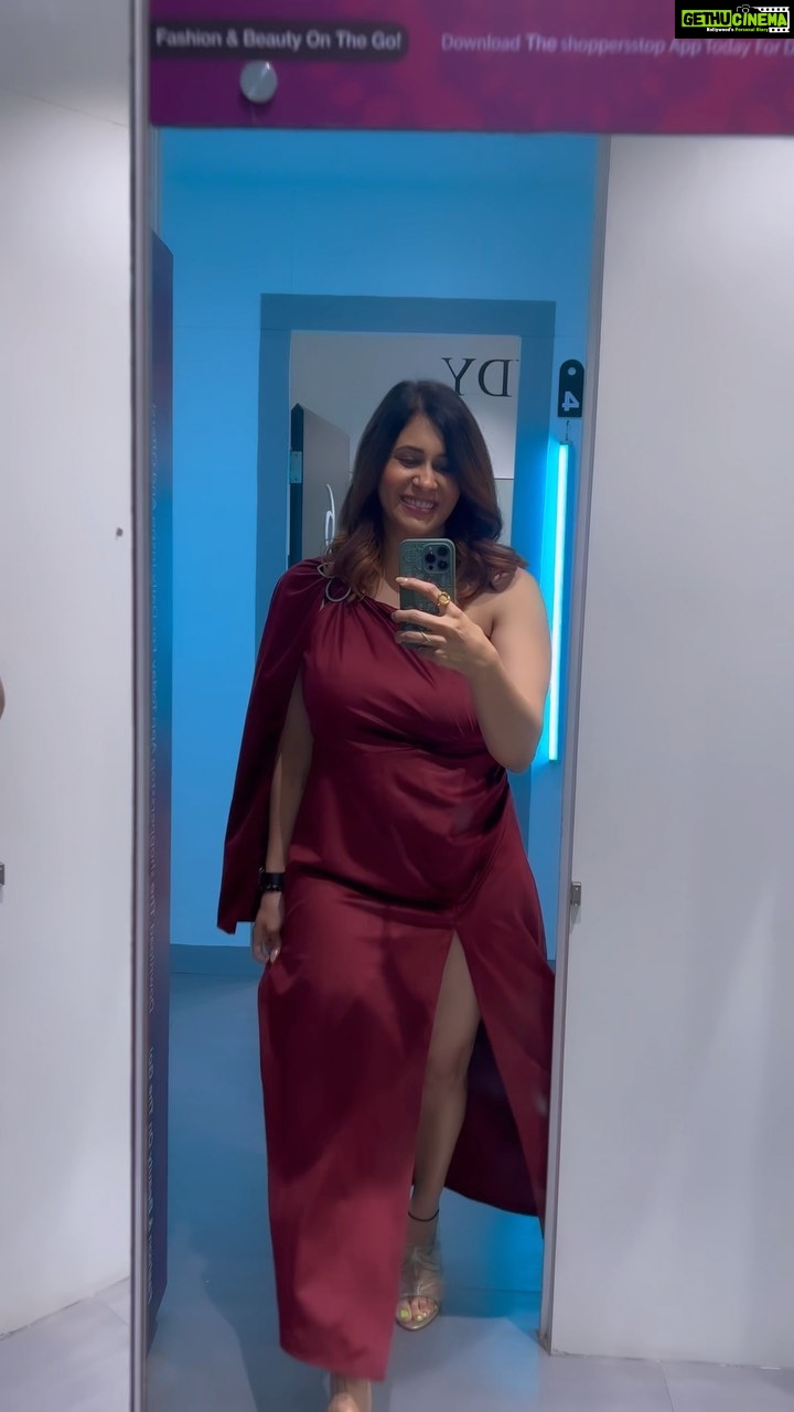 Kishwer Merchant Instagram - kal kiska buddy hai ? 🥰🥂 Dress @shaberryofficial Shoes @oceedeeshoes