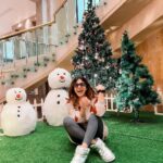 Kishwer Merchant Instagram – Still Singing Christmas Carols ⭐️🥂