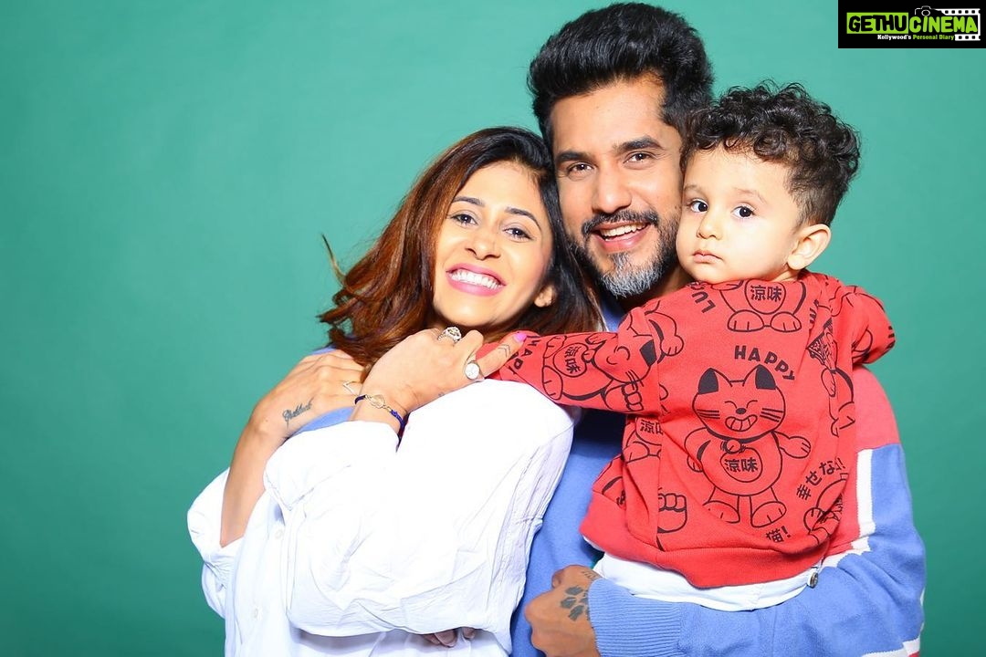Kishwer Merchant Instagram - My 🌏 clicked by our favourite @shivangi.kulkarni ✨ 🧿