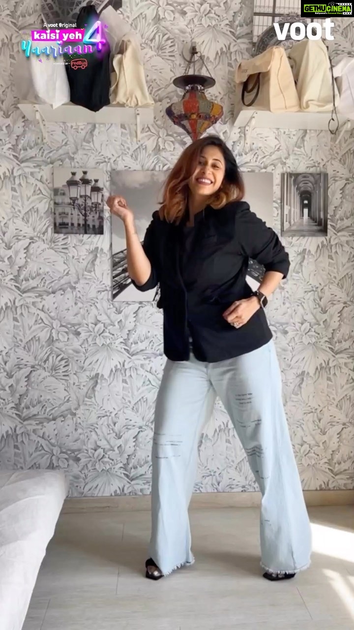 Kishwer Merchant Instagram - Grooving to this #KYYMusicChallenge is just wholesome! 😍 Show us your moves, guys! Use the #️⃣ and tag @voot to get featured! Kaisi Yeh Yaariaan Season 4, new episodes every Friday, streaming free, only on Voot. @nititaylor @the_parthsamthaan @bbcstudios @gosamm @aayushhshokeen @krissannb @kishwersmerchantt @sarthaknakul @rahulsingh_official17 @jaanyakhandpur @iamsreejone @binita_budathoki @sachdevaakhilnasha @sagarparekh0111 @itzuttamshah @iammauulli @ayushtandon.31 #KaisiYehYaariaan #KYYSeason4 #KYYS4 #NitiTaylor #ParthSamthaan #MaNan #HameshForeverYaNever #Voot