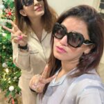 Kishwer Merchant Instagram - That’s how we loose it in our pyjama party… 🤣 . Comfy and chic sleepwear from @houseofcomfort.in ❤️❤️ . #sleepwear #houseofcomfort #nightwear #nightsuit #nightsuitsforwomen .