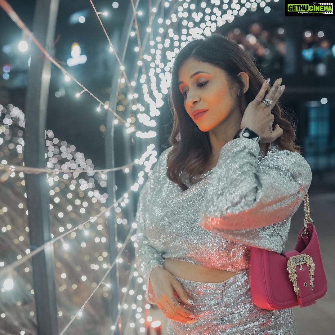 Kishwer Merchant Instagram - I am the CEO of Looking Good ⭐️ Pics by fave @rohitmalekar1