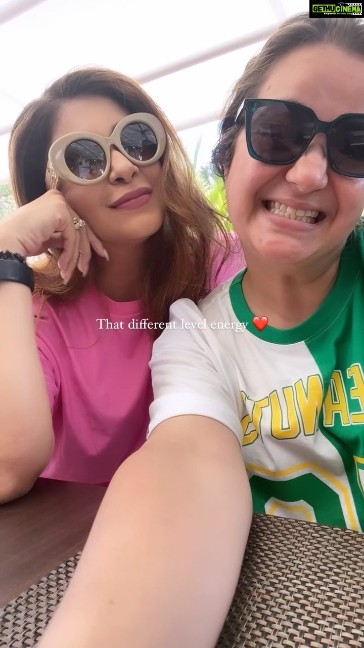 Kishwer Merchant Instagram - We just need 3mins 🤣✌🏻 Come back soon Kiki ❤️