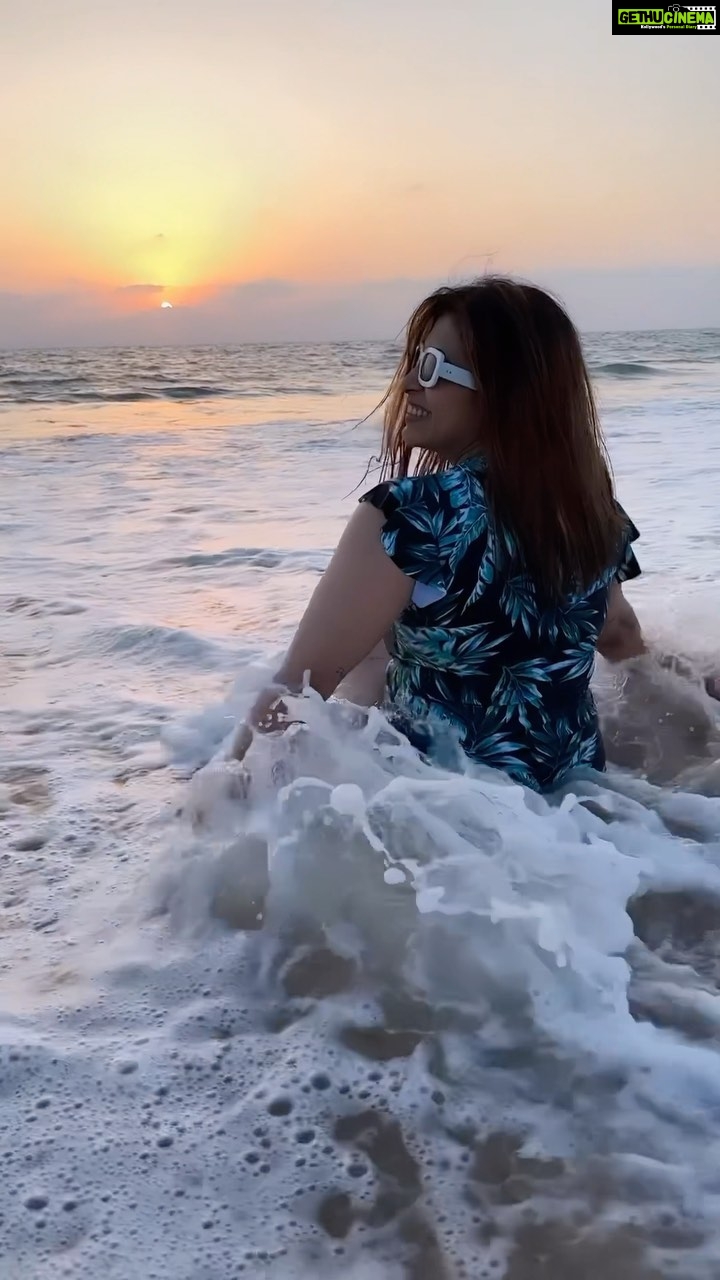 Kishwer Merchant Instagram - हसीन ज़िंदगी 🤩