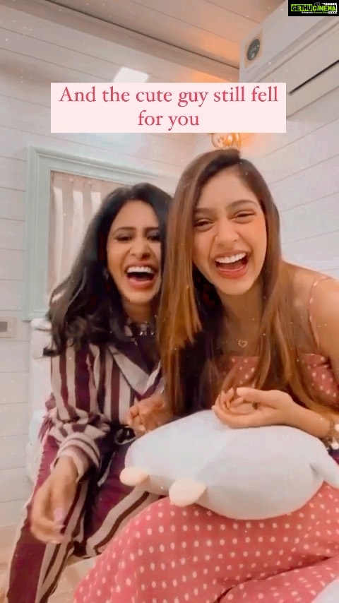 Kishwer Merchant Instagram - Finally a reel with my favourite @nititaylor ❤️ 8years of #kaisiyehyaariaan ki khushi mien 😁😎