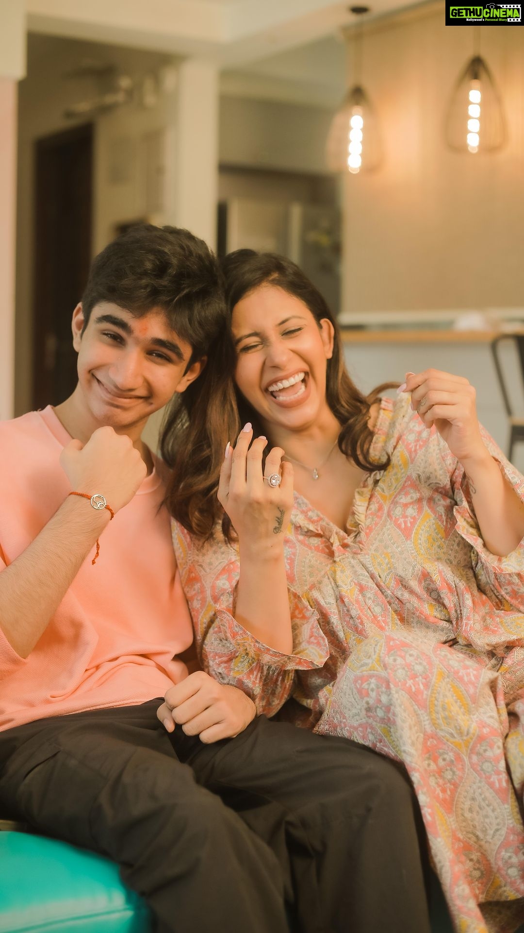 Kishwer Merchant Instagram - Festivals are all about memories and gifts! This Rakshabandhan becomes even more special as @giva.co has sent beautiful Jewellery for Us To get your hands on their Stunning collection and Rakhi use my code KISH15 and avail 15% off on every purchase. Every piece of @giva.co jewellery is packed with love. GIVA has 2000+ designs, and they provide 30-day returns, 6-month warranty, and free shipping PAN India! Check out their Rakhi collection ❤️ #TiesofLove #GIVA #GIVAjewellery #GIVAWorld #GIVADivaxAug #GIVArakhi #rakshabandhan2022 #rakhi2022 #rakshabandhanspecial #rakhicelebration #festivevibes #festivalseason #rakhis #onlinerakhi #internationalshipping #celebrations #siblingbond #siblinglove #rakhidesign #rakhicollection #beautifulrakhi