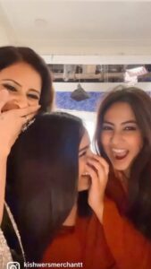 Kishwer Merchant Instagram - On our way to crack our next Case 😉🤣 @aristamehta @reem_sameer8