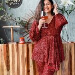 Kishwer Merchant Instagram – Ambipur has launched their new Moodtherapy collection. These Unique Fragrances set an amazing mood in my home. This really feels like a ‘Moodtherapy’. 

The packaging looks so premium and beautiful I can even keep it on my desk or dining table like a decorative piece.

It comes with this amazing feature of ‘adjustable fragrance level’. Now I can adjust the fragrance basis his mood!

It always helps me maintain happy and relaxed mood in my home.

#AmbiPurHomeGel
#SetTheMoodWithScentsSoGood
#MoodtherapyCollection
#BreatheHappy
@ambipurin