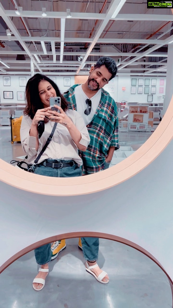 Kishwer Merchant Instagram - People go to IKEA to shop , WE ATE 🤭 @kishwersmerchantt #SuyyashRai #kishwermerchant #saadireelsaadifeel #family