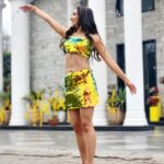 Kriti verma Instagram - Happiness..My latest track "Pappi" has crossed 1.5 million in less than 18 hours 🥰🧿✌️ . . . . . . #kriti #kritiverma #biggboss #MTV #Roadies #dance #musicvideo #paapi #pappi #expertjattharyanvi #expertjatt #latest #trending #explore #foruourpage #foryou #jaimatadi🙏