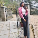 Kriti verma Instagram - Behind every strong person is a story that gave them two choices : Sink or Swim ✌️ . . . . . . #kriti #kritiverma #roadies #biggboss #MTV #colors #foryourpage #foryou #kritivermaofficial #jaimatadi🙏 #explore #viral #viralpost #trending #jaimahakal