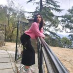 Kriti verma Instagram - Behind every strong person is a story that gave them two choices : Sink or Swim ✌️ . . . . . . #kriti #kritiverma #roadies #biggboss #MTV #colors #foryourpage #foryou #kritivermaofficial #jaimatadi🙏 #explore #viral #viralpost #trending #jaimahakal