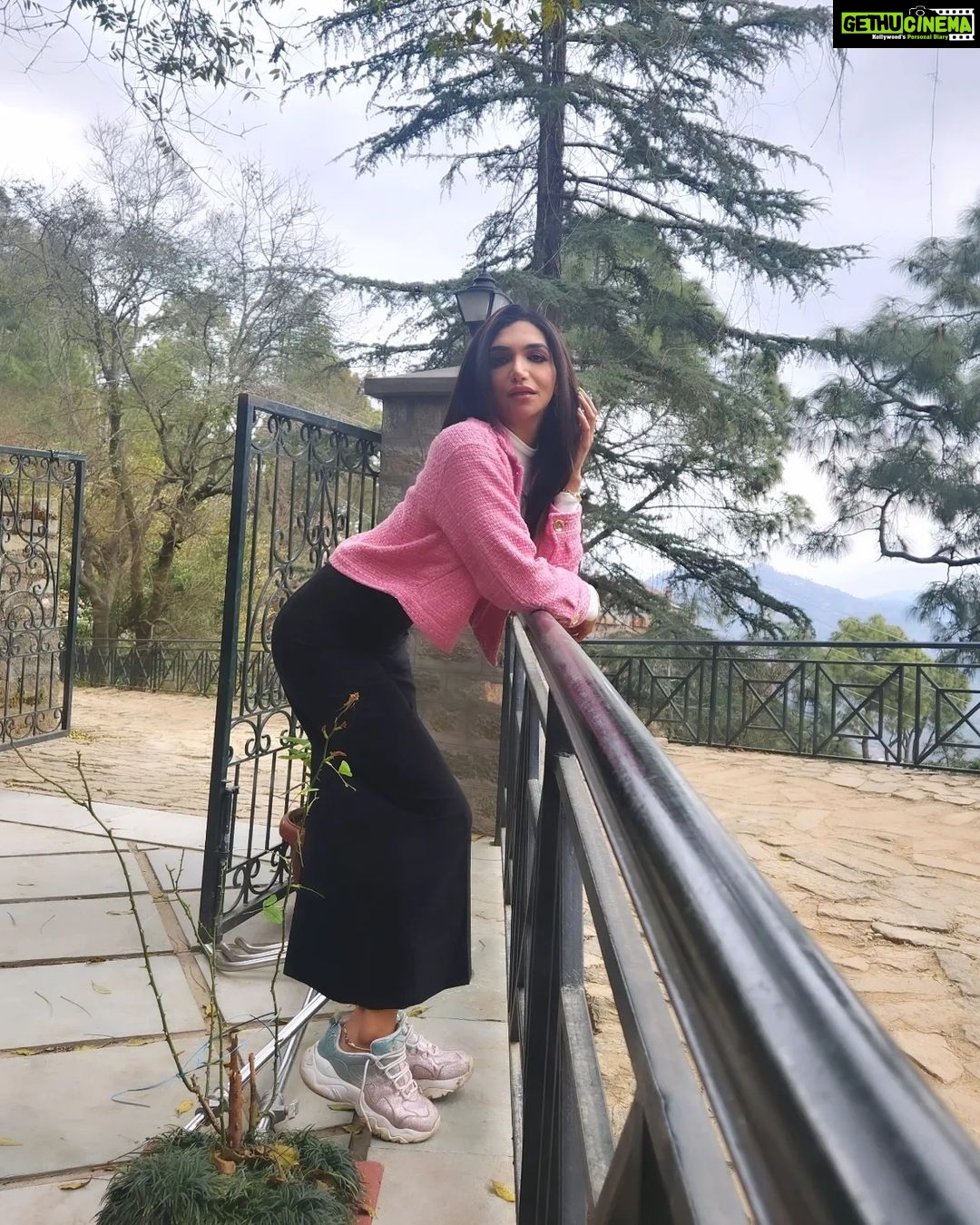 Kriti verma Instagram - Behind every strong person is a story that gave them two choices : Sink or Swim ✌️ . . . . . . #kriti #kritiverma #roadies #biggboss #MTV #colors #foryourpage #foryou #kritivermaofficial #jaimatadi🙏 #explore #viral #viralpost #trending #jaimahakal